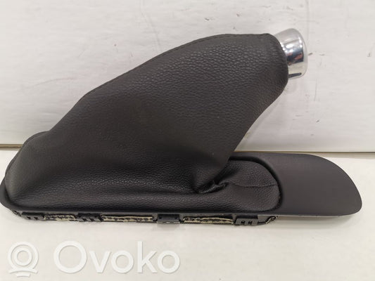 Roktura dekoratīvā apdare – āda/audums