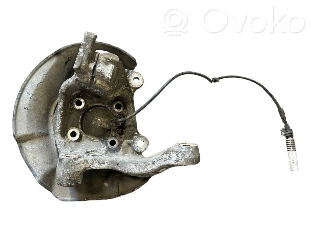 Priekšējā riteņa rumbas vārpstas šarnīrs (stupica, capfa)