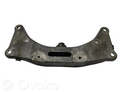 Transmission mounting bracket