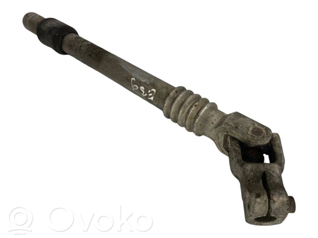 Stūresrata ass krustsavienojums