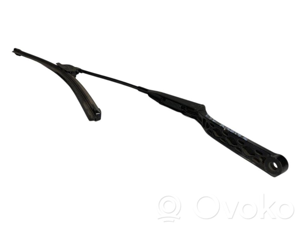 Priekšējā loga tīrītāja kājiņa