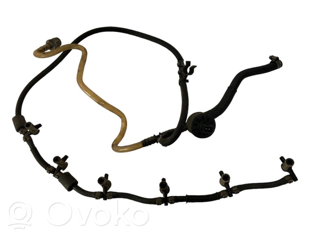 Degvielas atplūdes caurule