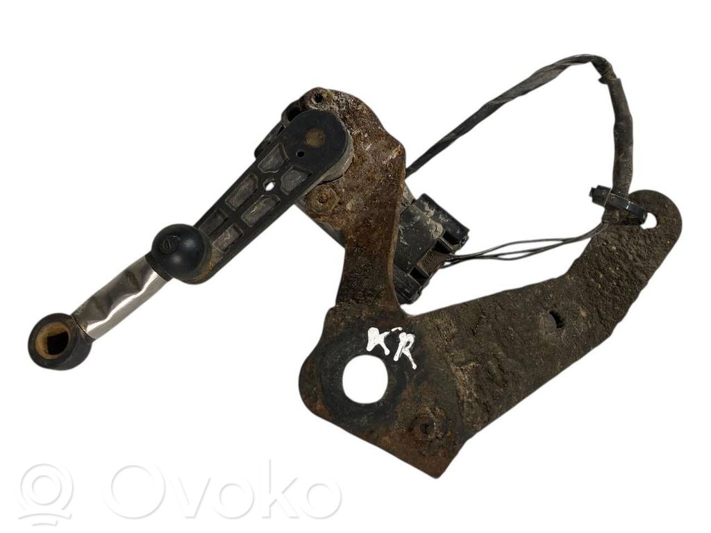 Augstuma sensors (priekšējo lukturu)