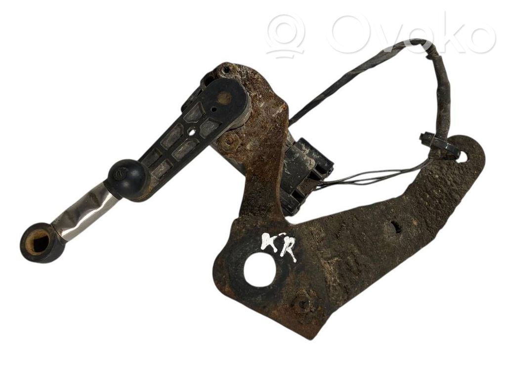Augstuma sensors (priekšējo lukturu)