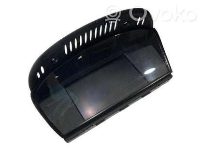 Screen / display / small screen