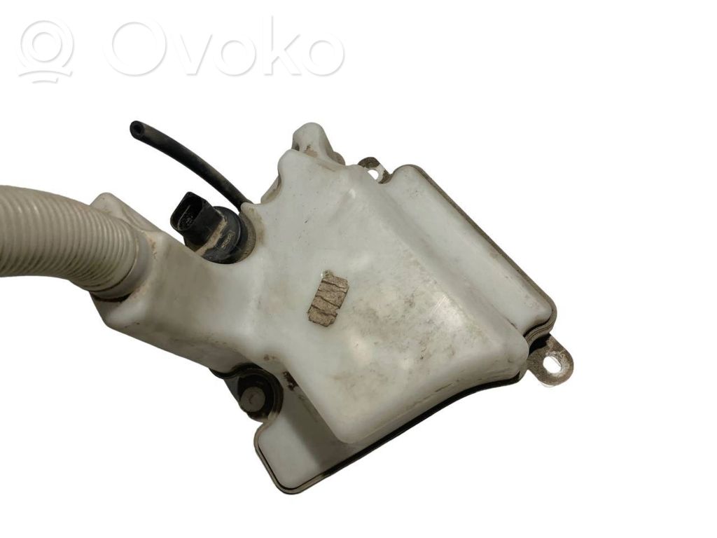 Logu šķidruma tvertne