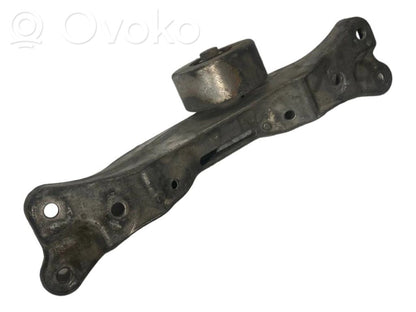 Transmission mounting bracket