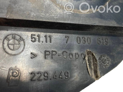 Priekšpusē bampera turētājs