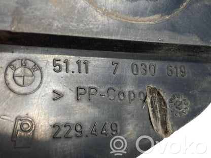 Priekšpusē bampera turētājs