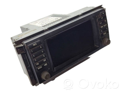 Radio / CD/DVD atskaņotājs / navigācija