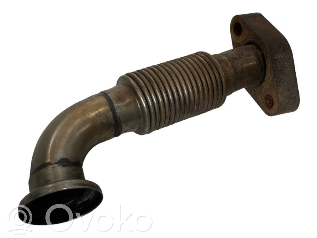 Caurulīte (-es) / šļūtene (-es)