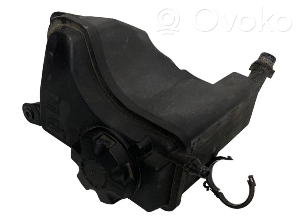 Dzesēšanas šķidruma izplešanās tvertne