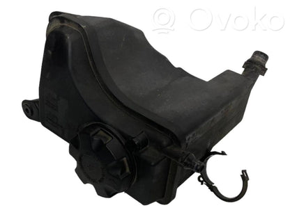 Dzesēšanas šķidruma izplešanās tvertne