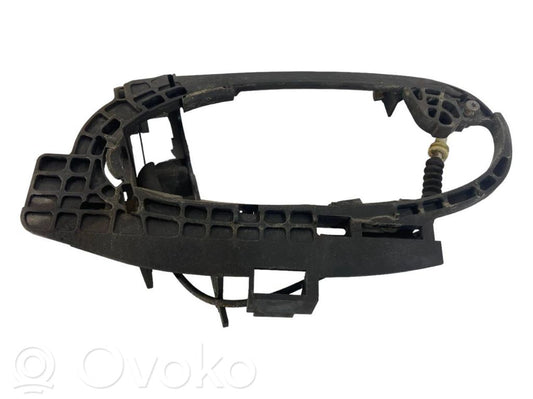 Aizmugurē turētājs / kronšteins ārējam atvēršanas rokturim