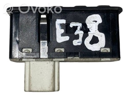 Seat adjustment switch(es)
