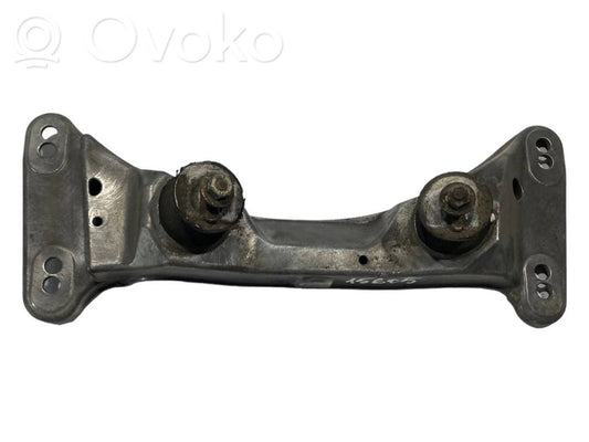 Pārnesumkārbas stiprinājuma kronšteins