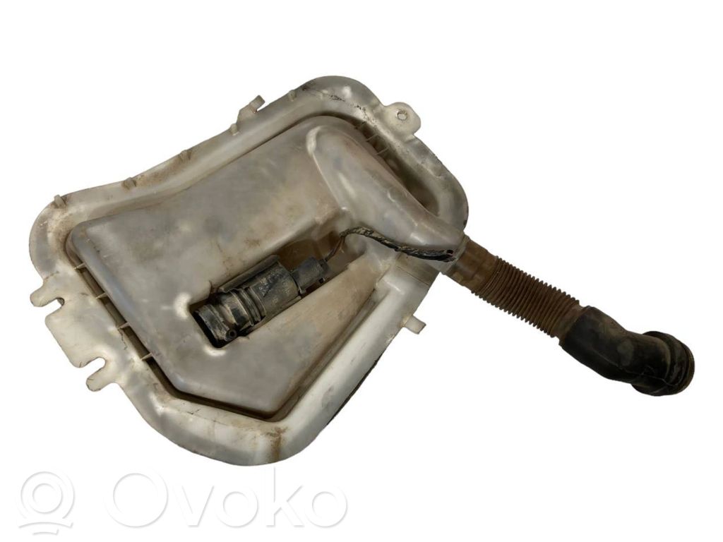 Logu šķidruma tvertne