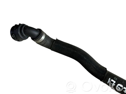 Caurulīte (-es) / šļūtene (-es)