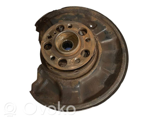 Aizmugurē riteņa rumbas vārpstas šarnīrs (stupica, capfa)