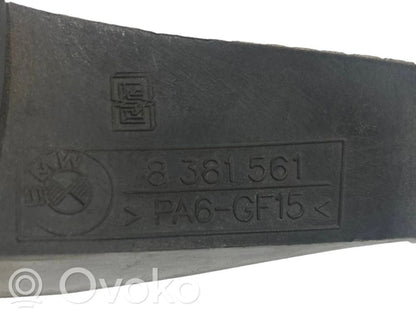 Skaļrunis (-i) priekšējās durvīs