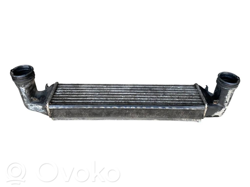 Starpdzesētāja radiators