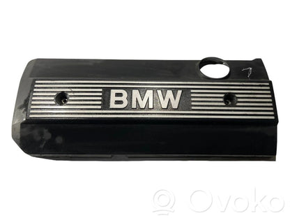 Engine cover (decorative trim)