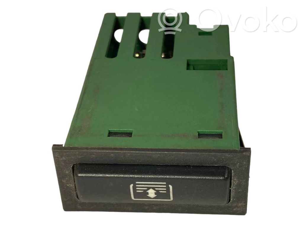 Window electric heating switch