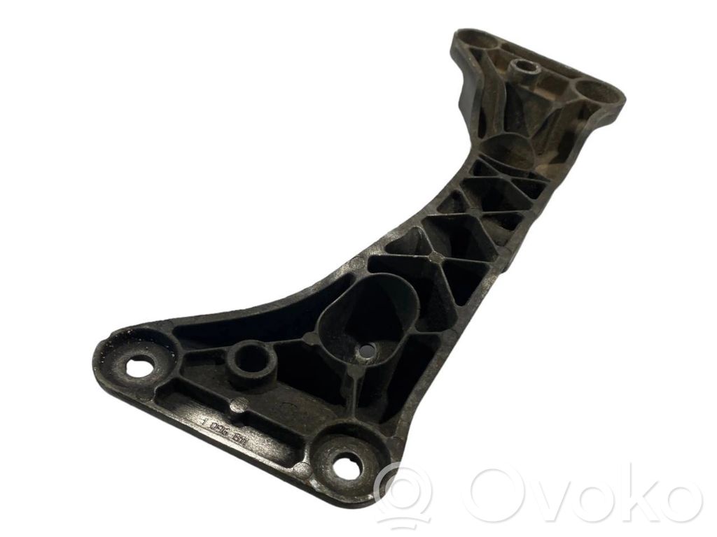 Pārnesumkārbas stiprinājuma kronšteins