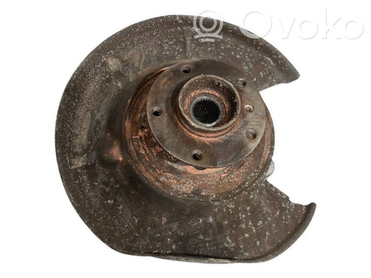 Aizmugurē riteņa rumbas vārpstas šarnīrs (stupica, capfa)