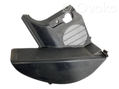 Kāju zonas sānu dekoratīvā apdare