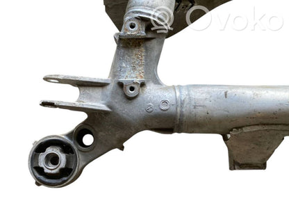 Pusrāmis aizmugurējais / priekšējais