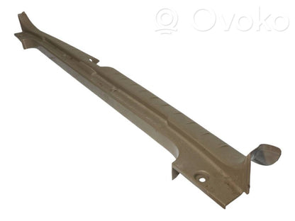 Bagāžnieka sliekšņa dekoratīvā apdare