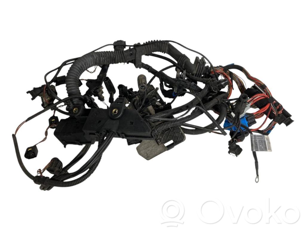 Dzinēja vadu instalācija