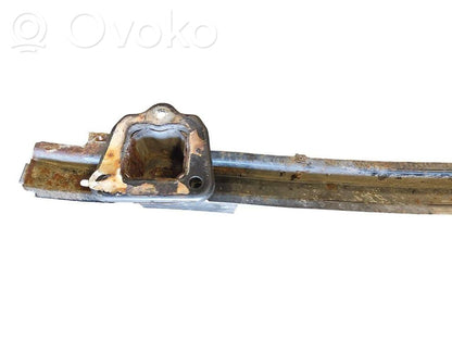 Aizmugurē bampera balka