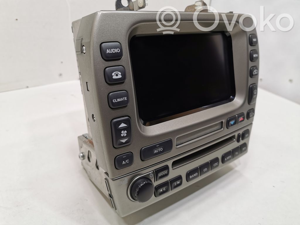 Radio / CD/DVD atskaņotājs / navigācija