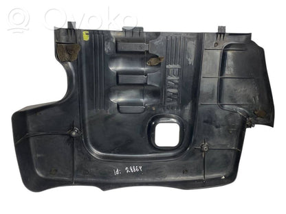 Dzinēja pārsegs (dekoratīva apdare)