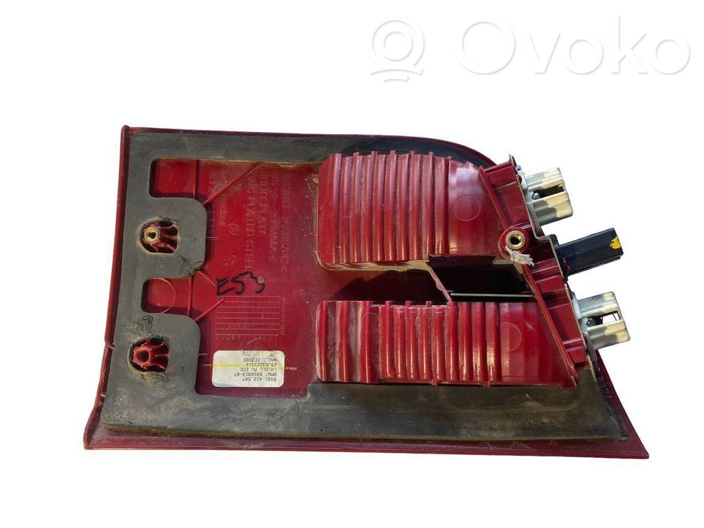 Aizmugurējais lukturis pārsegā