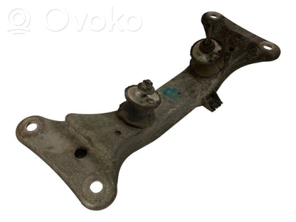 Кронштейн крепления трансмиссии