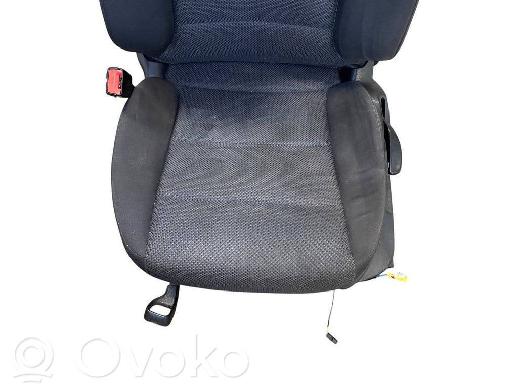 Sēdekļu komplekts