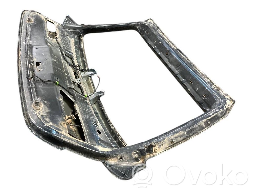 Aizmugurējais pārsegs (bagāžnieks)