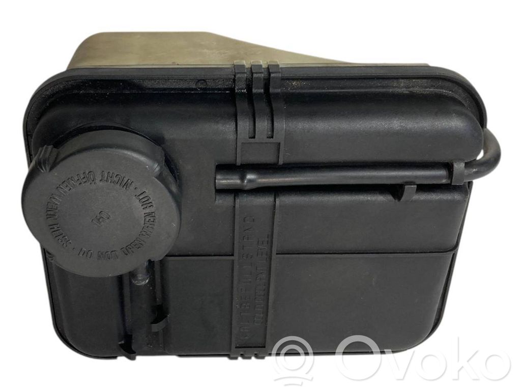 Dzesēšanas šķidruma izplešanās tvertne