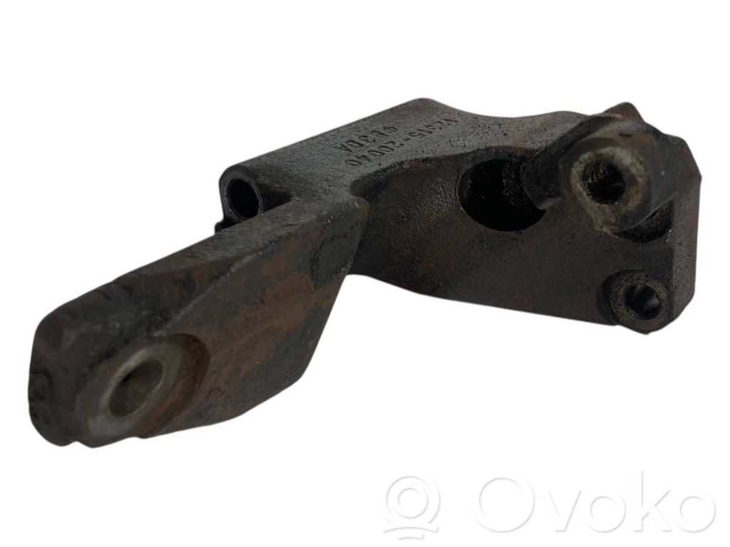 Dzinēja nostiprināšanas stiprinājums-kronšteins