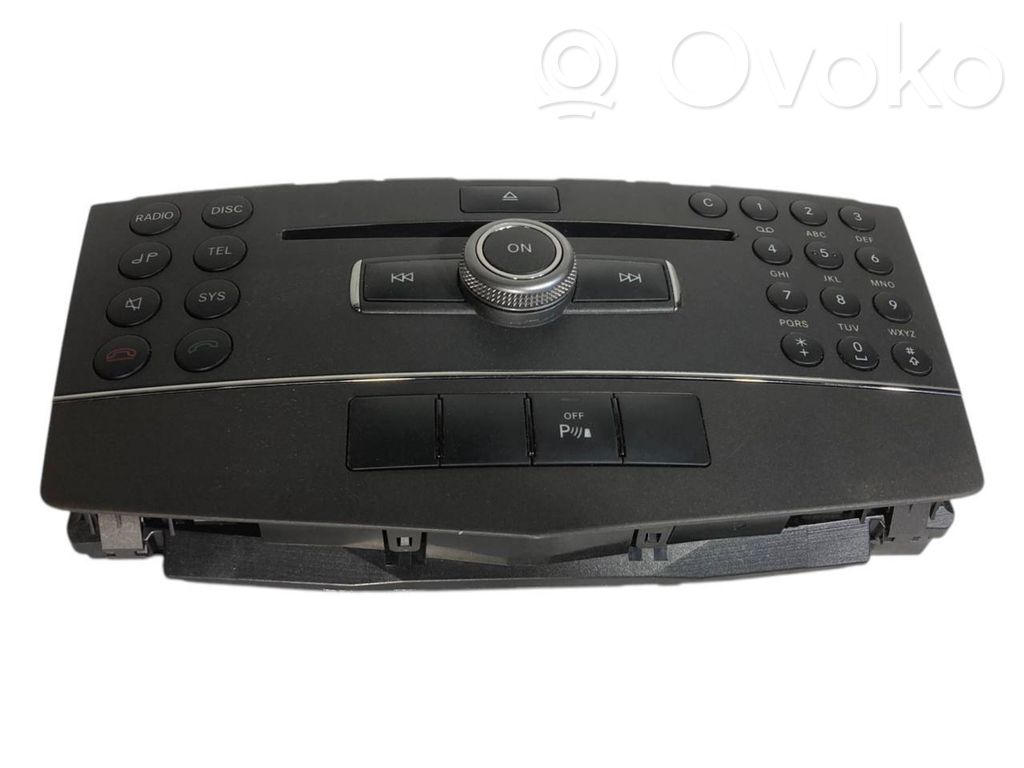 Radio / CD/DVD atskaņotājs / navigācija