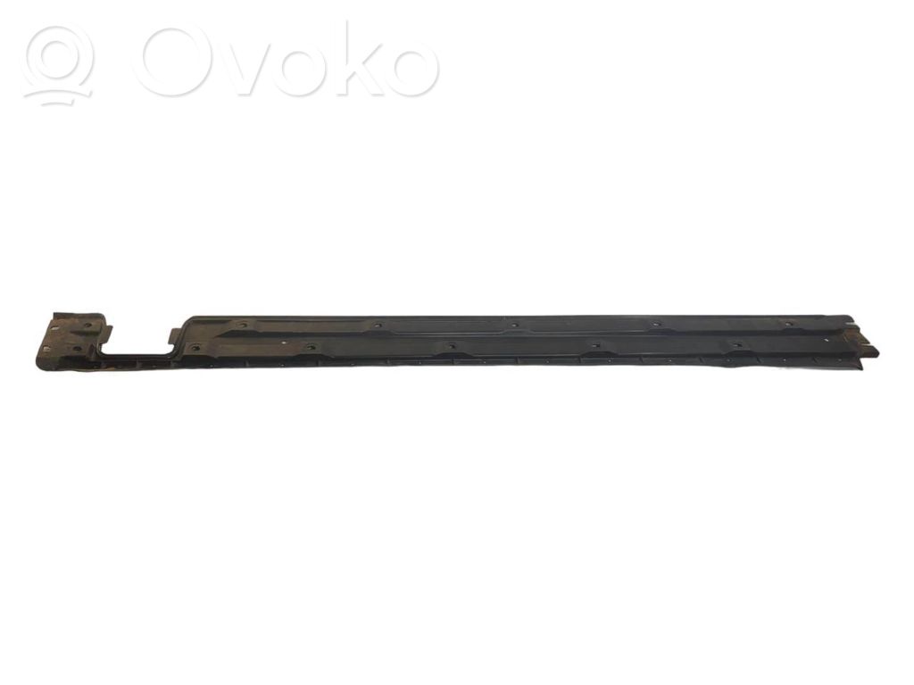 Side underbody protection