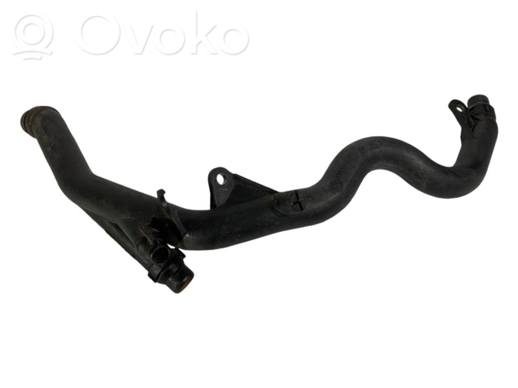 Caurulīte (-es) / šļūtene (-es)