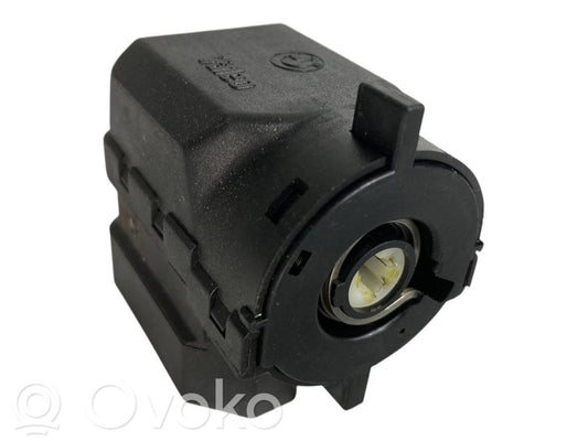 Aizdedzes slēdža kontakti