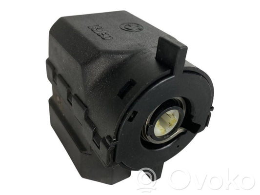 Aizdedzes slēdža kontakti