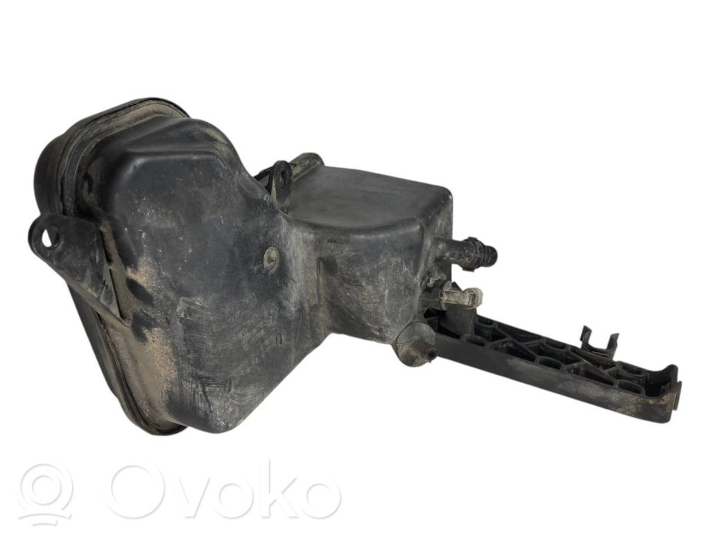 Расширительный бачок охлаждающей жидкости