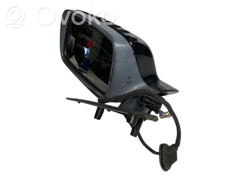 Mirror (electrically controlled)