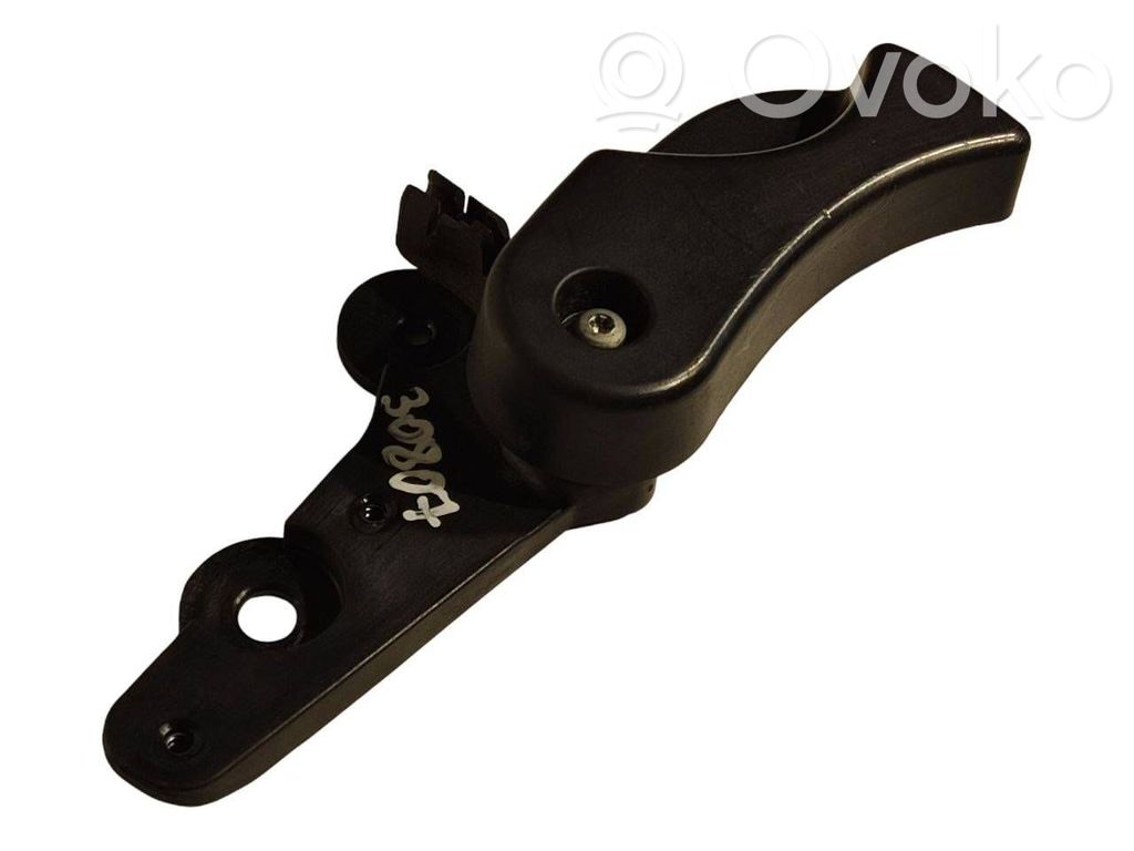 Dzinēja pārsega attaisīšanas rokturītis